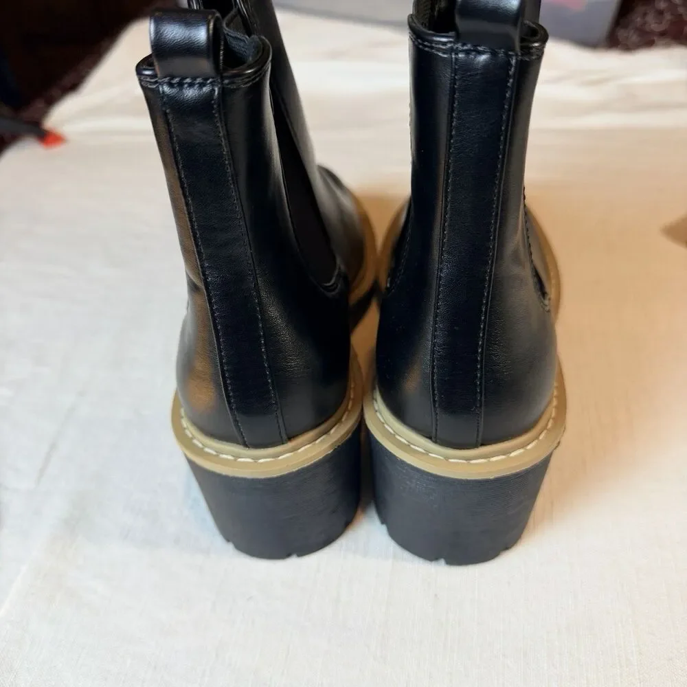Platform Wedge Chelsea Ankle Boots Black Women's Size 9 Gorpcore Rugged NEW